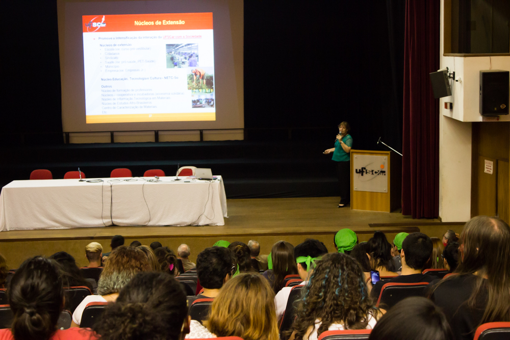 Aula Magna em São Carlos. Foto: AECR/Andrea Castro