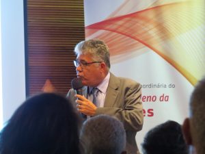 reitor-da-Universidade-Federal-de-Pernambuco-Anísio-Brasileiro-300x225.jpg