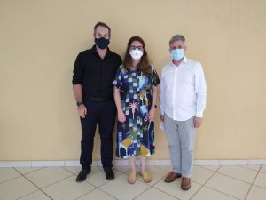 Ana Beatriz de Oliveira e Thiago Russo (esq.) em encontro com o deputado Paulo Teixeira 