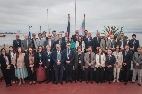 Reitoras e Reitores na reunião do conselho na Universidade de Valparaíso, no Chile